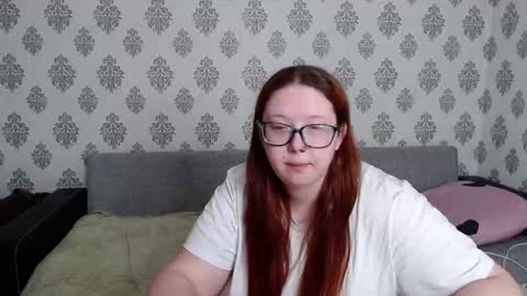 Snapshot of redchloee chatting on 10-14-25, 12:06 Chloe online show from 10-14-25, 12:06