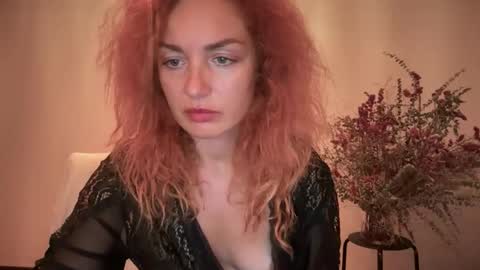 Snapshot of reddgirll chatting on 10-15-25, 09:04 reddgirll online show from 10-15-25, 09:04