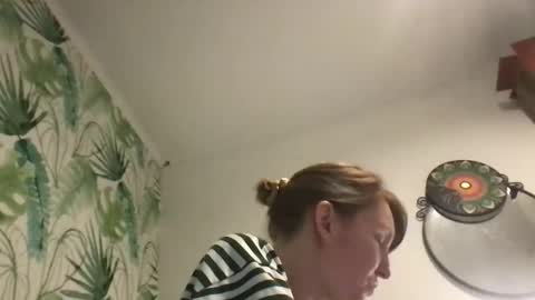 Snapshot of redfoxofficial chatting on 12-05-25, 06:26 Redfox online show from 12-05-25, 06:26