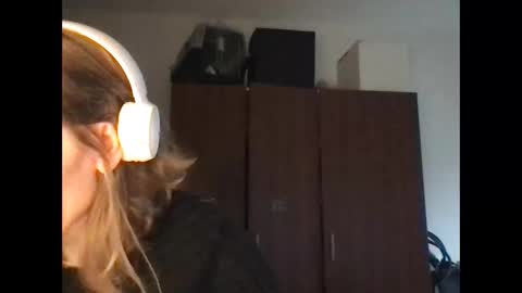 Redfox online show from 03-11-26, 04:13