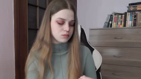 Lily online show from 01-09-25, 02:33