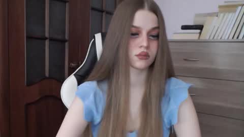 Lily online show from 02-04-26, 02:39