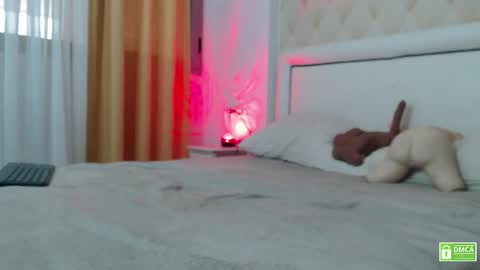 Snapshot of redheadxxl chatting on 05-07-26, 06:13 Steve Blond online show from 05-07-26, 06:13