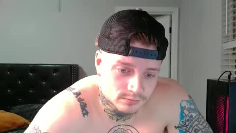 Snapshot of redinthebed chatting on 11-17-25, 11:10 InkedGinger online show from 11-17-25, 11:10