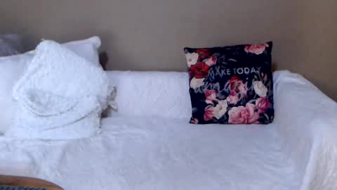 izabell online show from 04-23-26, 02:08