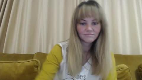 Snapshot of redjessica chatting on 10-23-25, 05:07 RedJessica online show from 10-23-25, 05:07