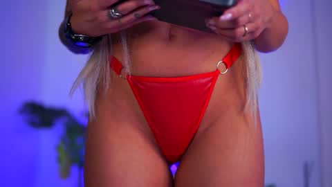 Snapshot of redlaraa chatting on 07-28-26, 11:17 Lara online show from 07-28-26, 11:17