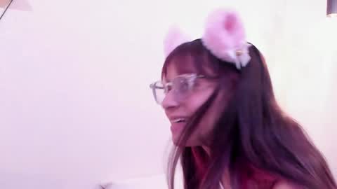 Snapshot of redmeloddy chatting on 01-12-25, 07:21 Meloddy online show from 01-12-25, 07:21