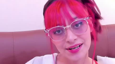 Snapshot of redmeloddy chatting on 01-25-25, 07:18 Meloddy online show from 01-25-25, 07:18