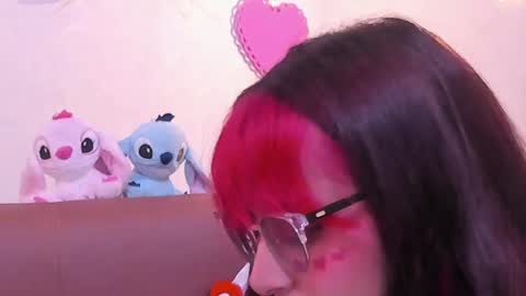 Snapshot of redmeloddy chatting on 02-12-25, 07:35 Meloddy online show from 02-12-25, 07:35