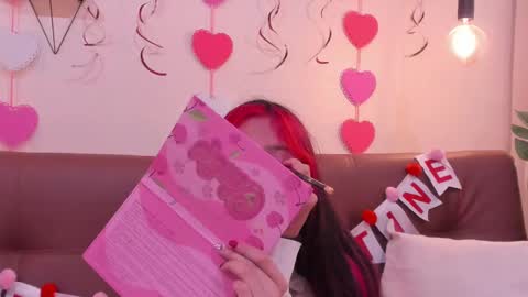 Snapshot of redmeloddy chatting on 02-15-25, 08:11 Meloddy online show from 02-15-25, 08:11