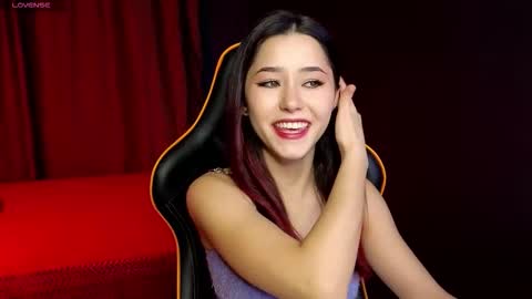 Snapshot of redmidnight_ chatting on 11-30-25, 05:17 Kiara online show from 11-30-25, 05:17