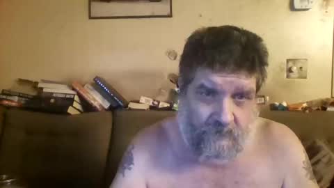 Snapshot of redmud3 chatting on 11-24-25, 03:56 redmud3 online show from 11-24-25, 03:56