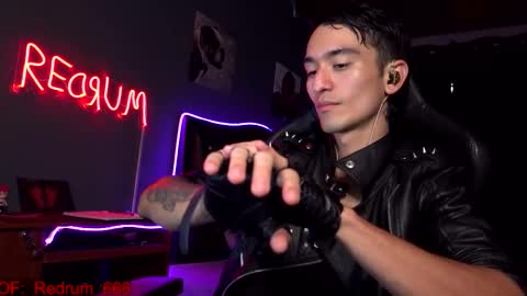 Red online show from 09-18-25, 04:31