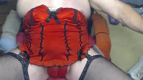 Red Satin Coat online show from 09-14-25, 02:44