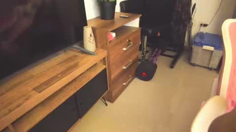 redski77 online show from 11-02-25, 06:16