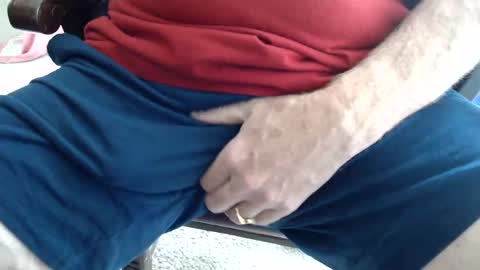 Max online show from 10-20-25, 10:21