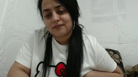 Snapshot of reeapassion chatting on 01-06-25, 07:45 Reea online show from 01-06-25, 07:45