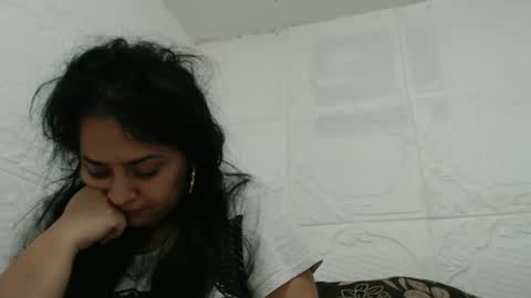 Snapshot of reeapassion chatting on 01-09-25, 10:09 Reea online show from 01-09-25, 10:09