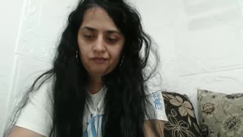 Snapshot of reeapassion chatting on 01-14-25, 08:26 Reea online show from 01-14-25, 08:26