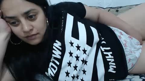 Snapshot of reeapassion chatting on 03-07-25, 08:44 Reea online show from 03-07-25, 08:44