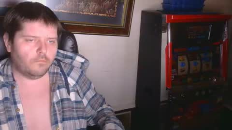 Snapshot of reecoiled chatting on 01-19-26, 10:08 reecoiled online show from 01-19-26, 10:08