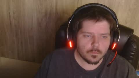 Snapshot of reecoiled chatting on 03-15-26, 09:15 reecoiled online show from 03-15-26, 09:15