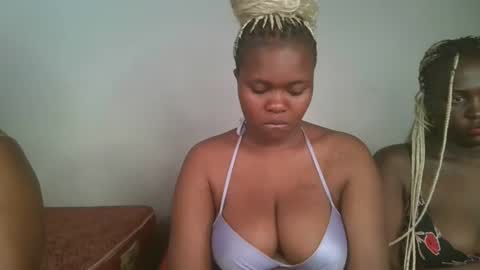 Snapshot of reenie_barbie chatting on 02-12-25, 01:52 barbie online show from 02-12-25, 01:52