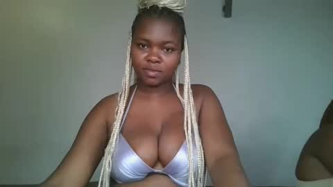 Snapshot of reenie_barbie chatting on 02-20-25, 02:29 barbie online show from 02-20-25, 02:29