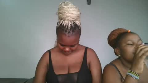 Snapshot of reenie_barbie chatting on 02-21-25, 07:10 barbie online show from 02-21-25, 07:10