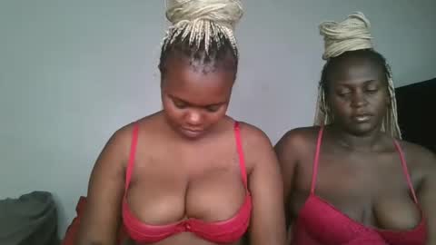 Snapshot of reenie_barbie chatting on 02-22-25, 02:50 barbie online show from 02-22-25, 02:50