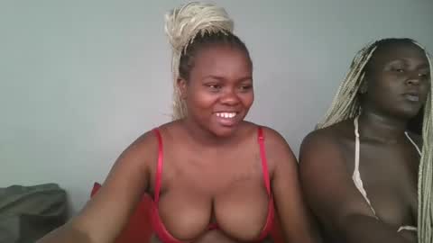 Snapshot of reenie_barbie chatting on 02-22-25, 05:55 barbie online show from 02-22-25, 05:55