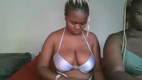 Snapshot of reenie_barbie chatting on 02-24-25, 03:23 barbie online show from 02-24-25, 03:23