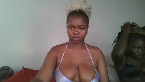 Snapshot of reenie_barbie chatting on 02-24-25, 06:38 barbie online show from 02-24-25, 06:38