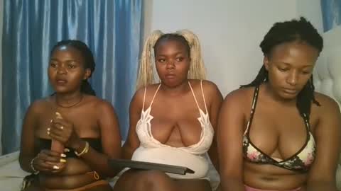 Snapshot of reenie_barbie chatting on 02-26-25, 08:44 barbie online show from 02-26-25, 08:44