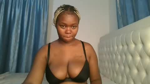 Snapshot of reenie_barbie chatting on 03-08-25, 02:55 barbie online show from 03-08-25, 02:55