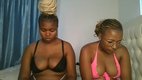 Snapshot of reenie_barbie chatting on 03-10-25, 03:30 barbie online show from 03-10-25, 03:30