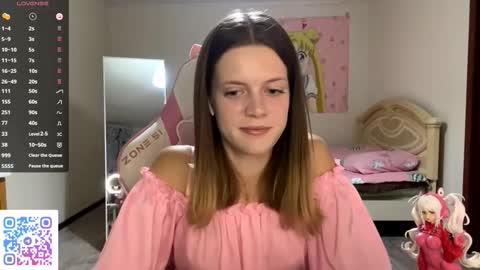 Snapshot of regeniastetson chatting on 10-01-25, 03:18 Lucy online show from 10-01-25, 03:18