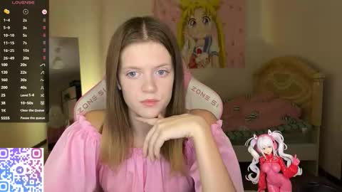 Snapshot of regeniastetson chatting on 10-17-25, 02:30 Lucy online show from 10-17-25, 02:30