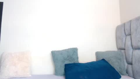 regina1819 online show from 10-01-25, 01:00