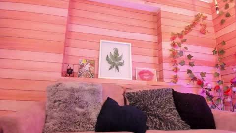 Snapshot of regina_blum chatting on 01-08-25, 10:27 Regina online show from 01-08-25, 10:27