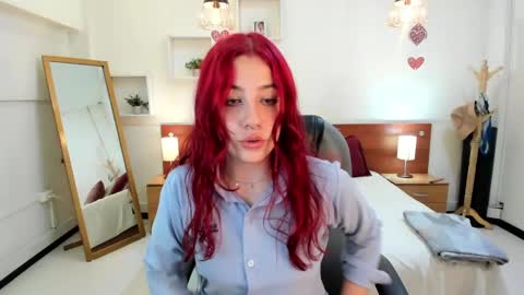 Snapshot of regina_blum chatting on 02-26-25, 02:59 Regina online show from 02-26-25, 02:59