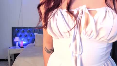 Snapshot of regina_blum chatting on 09-27-25, 12:54 Regina online show from 09-27-25, 12:54