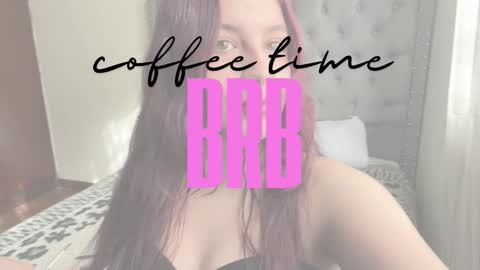 Snapshot of regina_blum chatting on 10-12-25, 08:52 Regina online show from 10-12-25, 08:52