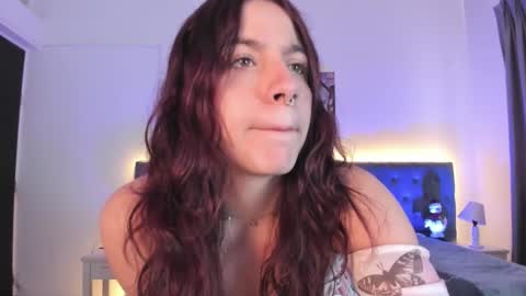 Snapshot of regina_blum chatting on 12-03-25, 12:47 Regina online show from 12-03-25, 12:47