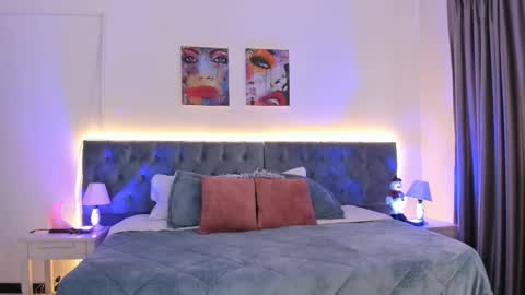 Snapshot of regina_blum chatting on 12-05-25, 12:47 Regina online show from 12-05-25, 12:47