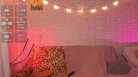 Snapshot of reginahawkinss chatting on 10-29-25, 08:27 ReginaHawkinss online show from 10-29-25, 08:27