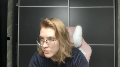 Regina online show from 02-02-25, 03:07