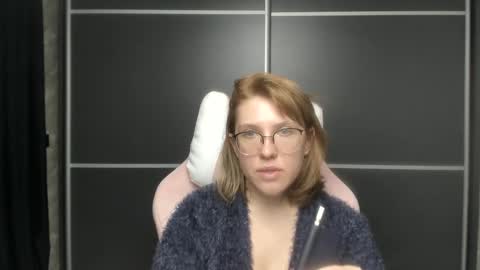 Regina online show from 02-04-25, 01:16