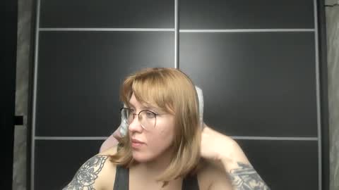 Regina online show from 02-07-25, 04:03